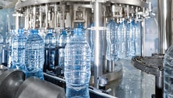 Der Mineralwasser-Absatz in Österreich sank 2025 um satte zwölf Prozent. (Symbolbild)