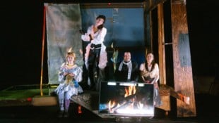 Das Herrenhaus zerfällt, verrottet aber nicht: Ein präsentes und pointiertes Team trägt den ...