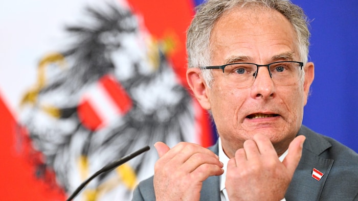 Bei Vorliegen einer Krise darf Finanzminister Markus Marterbauer (SPÖ) per Verordnung die ...