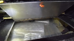 Unter dem Beifahrersitz war das Versteck.