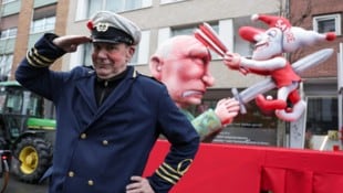 Tilly gibt sich gelassen – er sei Drohungen gewohnt, meint er.