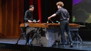 „Suono di Due“ – einen genialen Auftritt hatten auch die Schlagwerker Lukas und Aaron an der ...