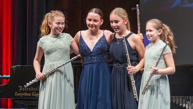 Das Querflötenensemble Flute Princess der Musikschule Wolfsberg räumte Gold ab. Die „Krone“ ...