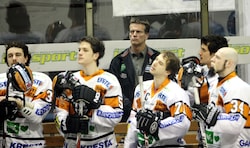 Daniel Woger (2. v. li.) spielte in Summe neun Saisonen lang für die 99ers. Heuer traut der ...