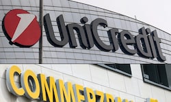 Mit der Übernahme könnte ein neuer Bankenriese entstehen, in Deutschland sieht man das aber noch ...