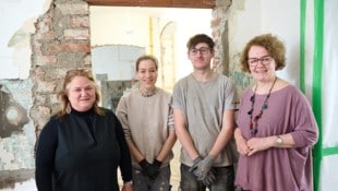 Grünauer (li.) mit Michelle Schiller und Jan Götzinger (beide Gesa) und Teschl-Hofmeister.