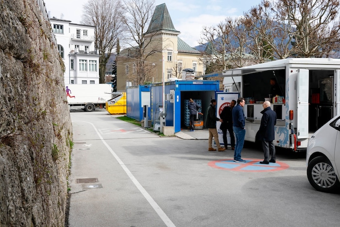 Der Standplatz im Park- und Halteverbot war genehmigt.
