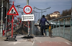 Das Radverbot ist durch die Baustelle notwendig.