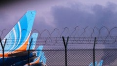 In den Vereinigten Arabischen Emiraten ist am Montag vorübergehend der Flugverkehr ausgesetzt ...