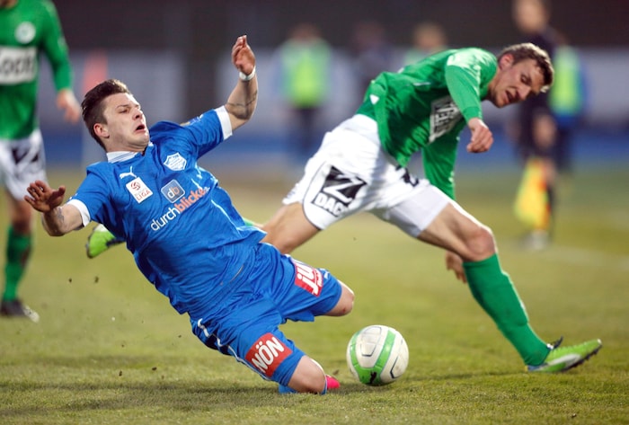 Der Flügelspieler ist auf Platz drei der Rekordspieler des SVM.