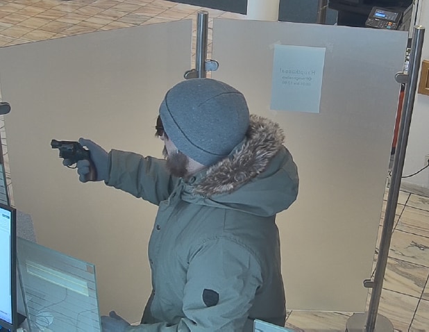 Der Mann hatte eine Faustfeuerwaffe.