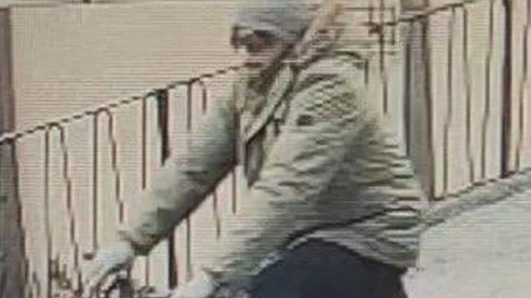 Per Fahrrad auf der Flucht.