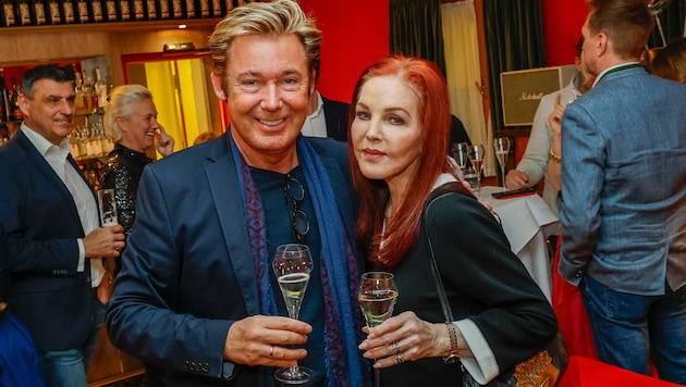 Presley mit dem österreichischen Top-Musiker Dennis Jale