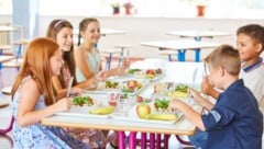 Kinder haben von Natur aus ein Gefühl, wie viel sie essen sollten, wenn man sie lässt.