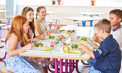Kinder haben von Natur aus ein Gefühl, wie viel sie essen sollten, wenn man sie lässt.