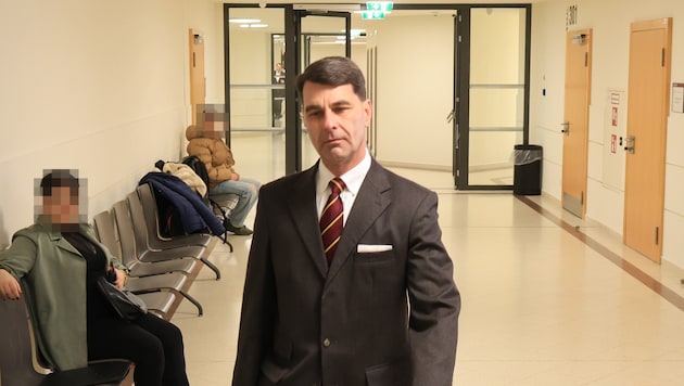 Ex-Generalsekretär Johannes Peterlik beim Prozessauftakt im Wiener Landl.