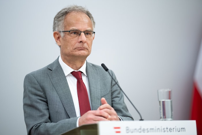 Finanzminister Marterbauer hat viele Baustellen.