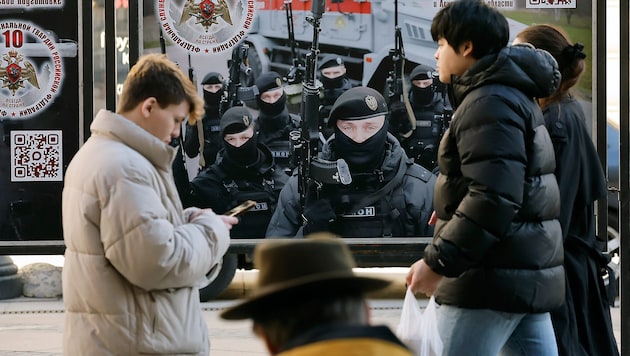 Das harte Putin-Regime dringt immer mehr in den persönlichen Lebensbereich der Russen ein.