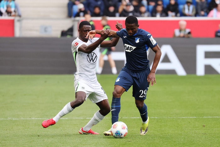 Bazoumana Touré (re.)