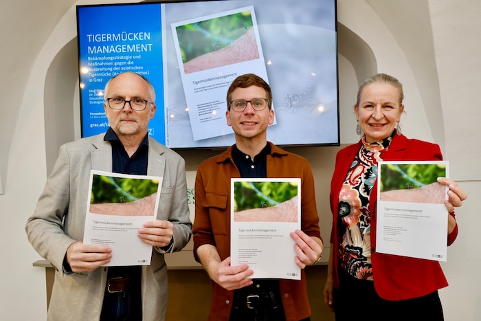 Präsentation der Maßnahmen für 2026: Projektleiter Erwin Wieser, Gesundheitsstadtrat Robert ...