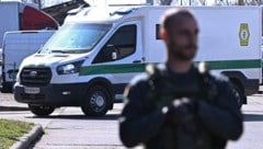 Die beschlagnahmten Geldtransporter sind bereits wieder zurück in der Ukraine – ohne Inhalt.