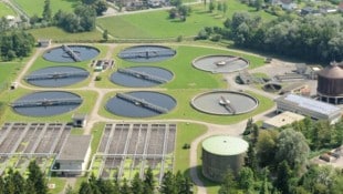 Kläranlagen sollen in Zukunft auch Medikamenten- und Kosmetikreste ausfiltern. 