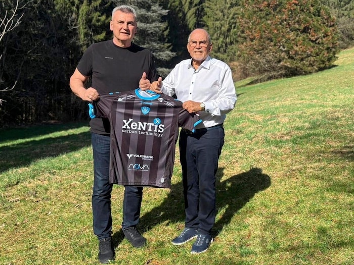Klub-Präsident Otto Kresch mit Neo-Trainer Janos Gyurka.