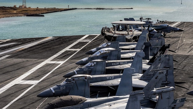 Die Besatzung sei rundum die Uhr gefordert – seit fast einem Jahr.