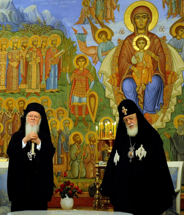 Patriarch Bartholomew mit Patriarch Ilia