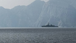 Die USA versuchen nun mittels bunkerbrechenden Bomben die Umklammerung der Iraner in der Straße ...