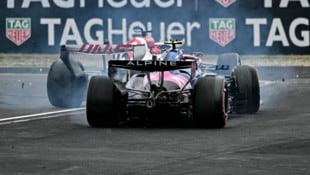 Ocon und Colapinto crashten in China.