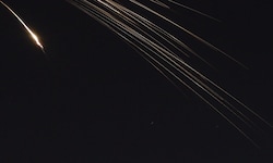 Die iranische Streubombe über dem Himmel von Tel Aviv