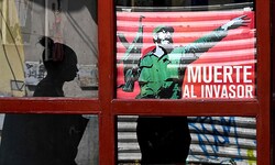 Eindeutige Botschaft an die USA an diesem Schaufenster: „Tod den Invasoren“
