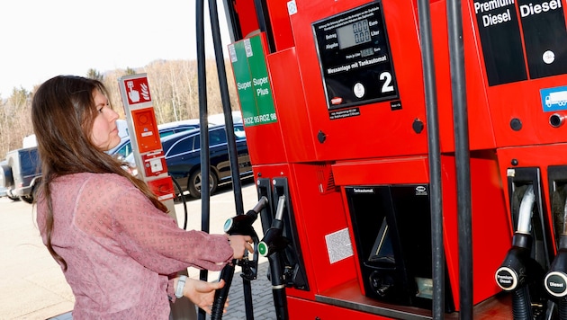 Prices are expected to drop by ten cents per liter.