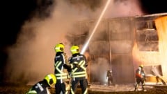 Die gesamte Fassade stand in Flammen.