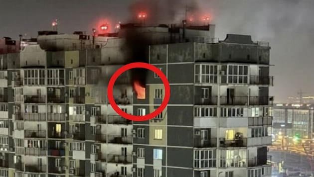 Die markierte Wohnung brannte lichterloh. „Ein Albtraum“, schrieb der Telegramkanal „Astra“.