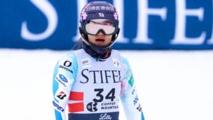 Die Japanerin Asa Ando hängt ihre Skier an den Nagel.