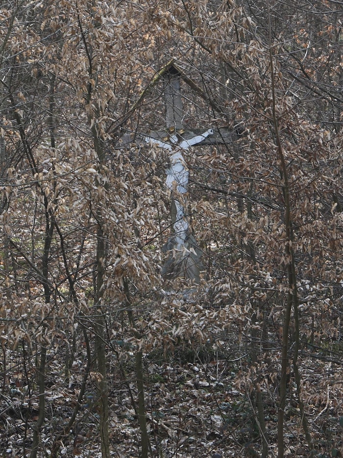 Dieses Franzosenkreuz steht in der unmittelbaren Nähe des Fundortes.