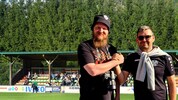 Alex Matzka (l.) war schon in Riegerting (hier mit Obmann Markus Weissenbrunner), Bad Goisern ...