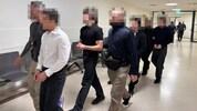 Zu dem Prozess wurden die Burschen schon am ersten Tag aus der U-Haft vorgeführt.