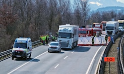 Auf der A12 bei Langkampfen kam es zu dem tödlichen Unfall.