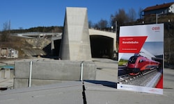 2022 wurde noch gebaut, nun fährt die Koralmbahn auf der neuen Strecke, auch durch den ...
