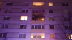 Die Flammen konnten die Bewohner eindämmen, aber der Rauch verbreitete sich stark