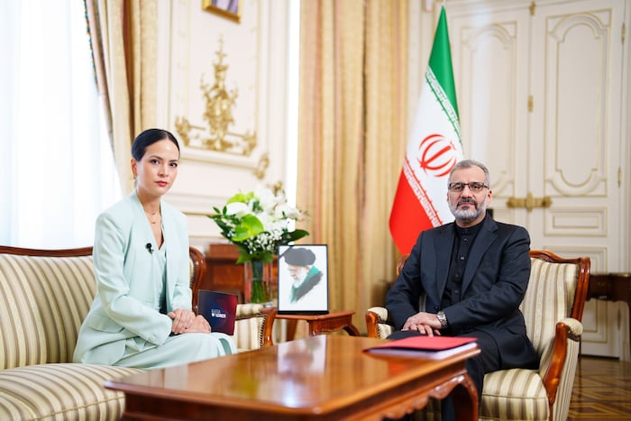 krone.tv-Infochefin Katia Wagner im Gespräch mit dem iranischen Botschafter