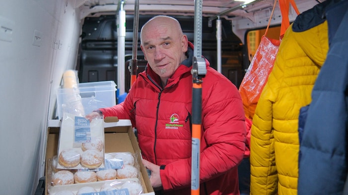 Walter Kreische von der Obdachlosenhilfsaktion bittet um Hilfe.