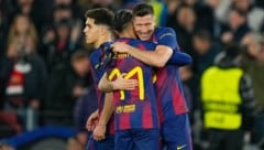 Doppeltorschütze herzt Doppeltorschütze: Robert Lewandowski und Raphinha.