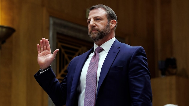 Senator Markwayne Mullin bei seiner Vereidigung als US-Heimatschutzminister – er will sein ...