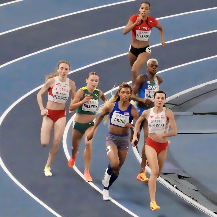 Caroline Bredlinger (ganz links) bei der Hallen-WM in China.