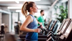 Das Ausbleiben der Menstruation trifft vor allem junge Frauen, die intensiven Ausdauersport ...