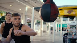 Im Doku-Film „Louis Theroux: Inside the Manosphere“ geht es bei den Influencern permanent ums ...